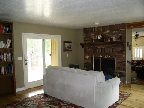 20093 Vernita Dr, Redding, CA 96003 photo 11