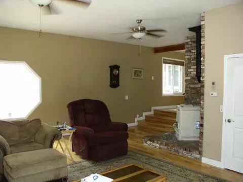 20093 Vernita Dr, Redding, CA 96003 photo 9