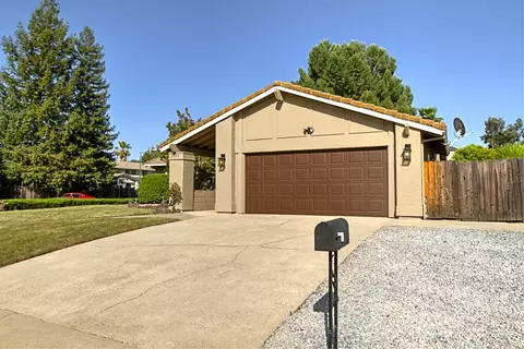 2557 Lake Redding Dr, Redding, CA 96003 photo 29