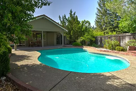 2557 Lake Redding Dr, Redding, CA 96003 photo 30
