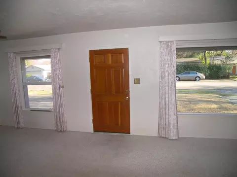 2732 Russell, Redding, CA 96001 photo 9