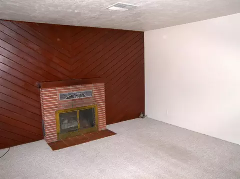 2732 Russell, Redding, CA 96001 photo 5
