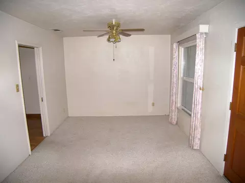 2732 Russell, Redding, CA 96001 photo 8