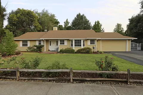 1959 El Verano St, Redding, CA 96002 photo 1