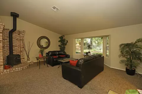 1959 El Verano St, Redding, CA 96002 photo 8