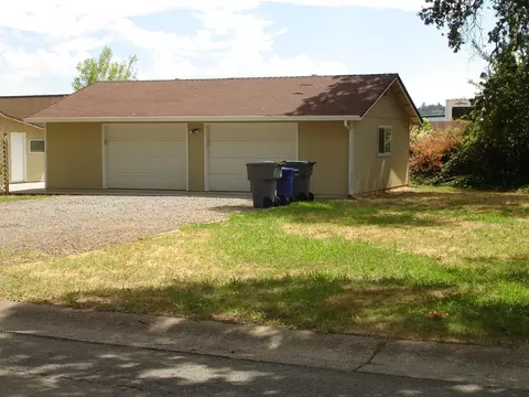 2561 Wyndham Ln, Redding, CA 96001 photo 13