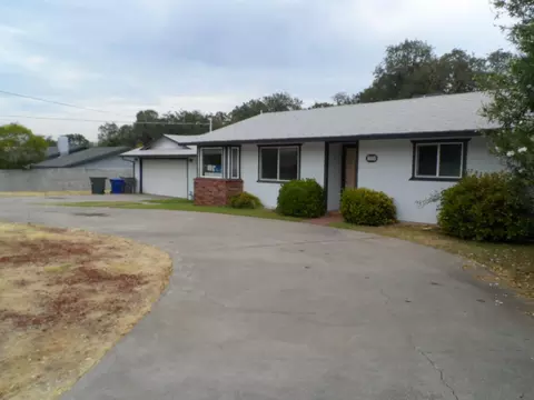 3525 Summit Dr, Redding, CA 96001 photo 1