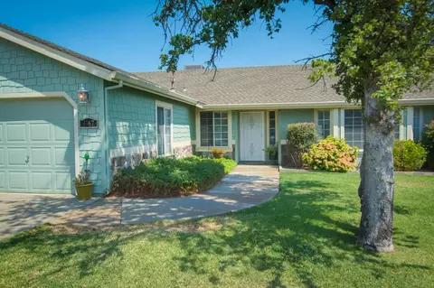 3367 Capricorn Way, Redding, CA 96002 photo 2