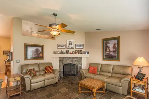3367 Capricorn Way, Redding, CA 96002 photo 8