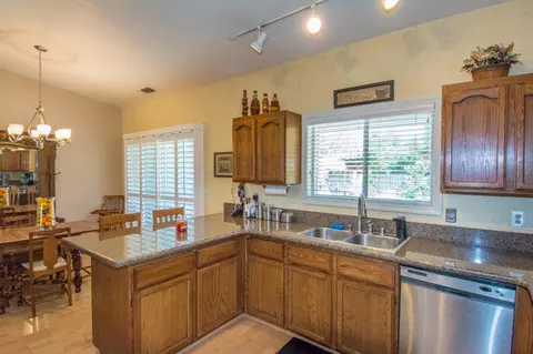 3367 Capricorn Way, Redding, CA 96002 photo 15