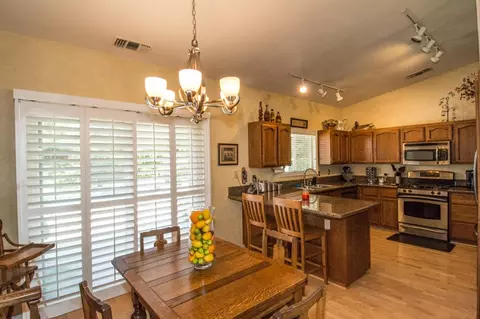 3367 Capricorn Way, Redding, CA 96002 photo 12
