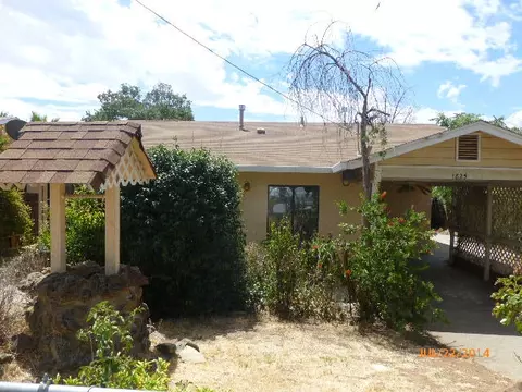 1825 Douglas St, Red Bluff, CA 96080 photo 2