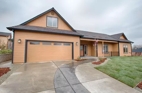 3085 Sierra Madre, Redding, CA 96003 photo 1