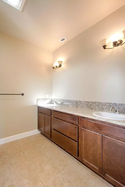 3085 Sierra Madre, Redding, CA 96003 photo 9