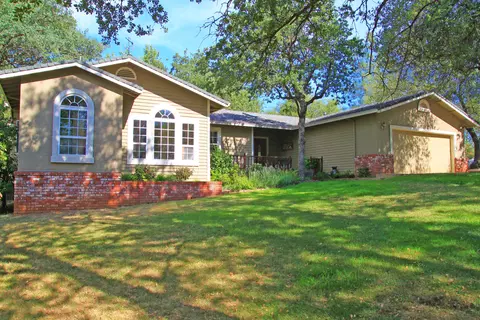 13272 Opal Way, Redding, CA 96003 photo 1