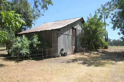 7701 Music Rd, Redding, CA 96002 photo 14