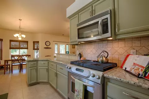 4384 Nightbird Way, Redding, CA 96001 photo 4