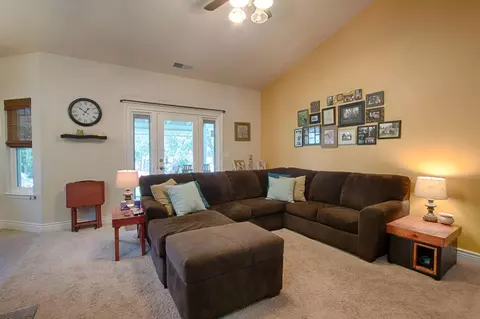 4384 Nightbird Way, Redding, CA 96001 photo 9
