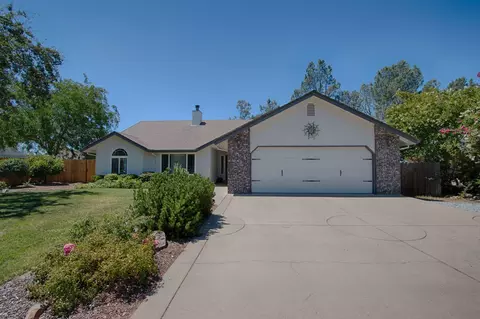 4384 Nightbird Way, Redding, CA 96001 photo 2