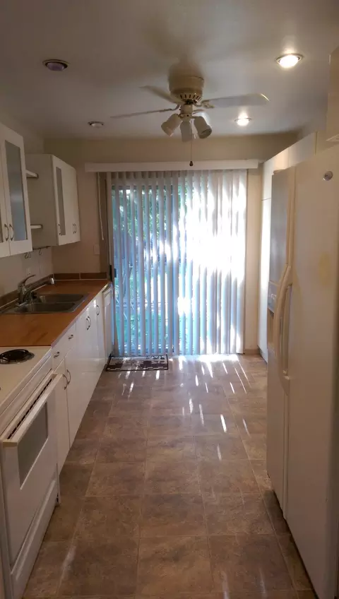 1204 C St, Redding, CA 96002 photo 11