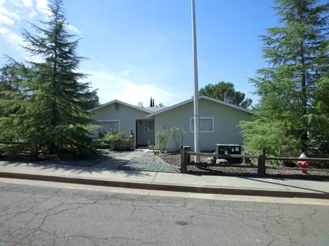 2215 Goodwater, Redding, CA 96002 photo 1