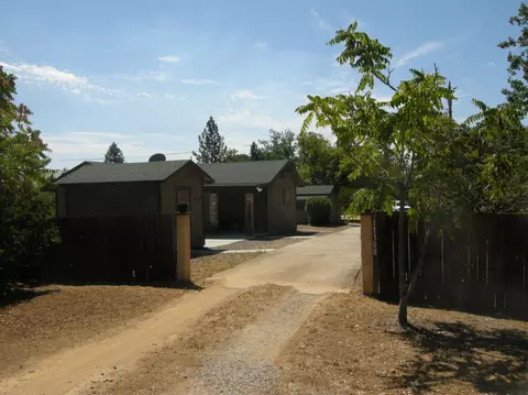 11308 Iron Mountain Rd, Redding, CA 96001 photo 3