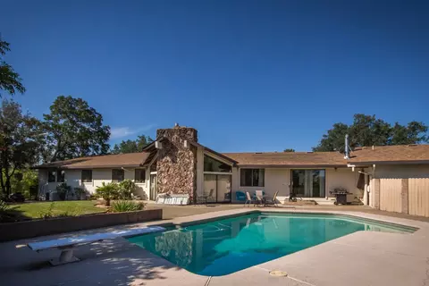 15629 Prospect Dr, Redding, CA 96001 photo 2