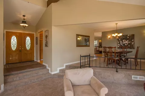 15629 Prospect Dr, Redding, CA 96001 photo 10