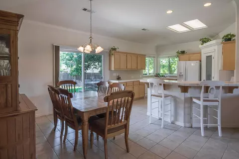 2603 Rhinestone Way, Redding, CA 96001 photo 5