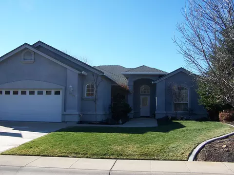 1380 Spanish Bay Dr, Redding, CA 96003 photo 1