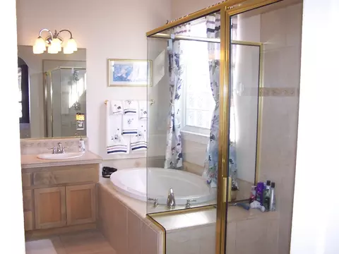 1380 Spanish Bay Dr, Redding, CA 96003 photo 14