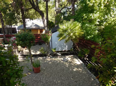 2326 Placer St, Redding, CA 96001 photo 4