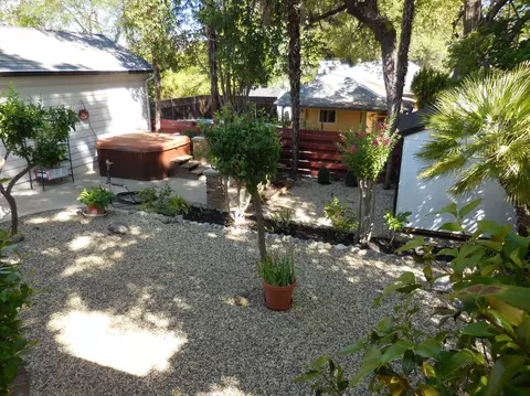 2326 Placer St, Redding, CA 96001 photo 6