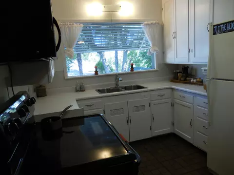 2326 Placer St, Redding, CA 96001 photo 43