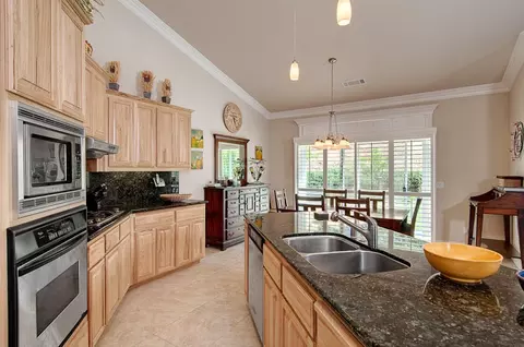 4655 Mayo Ct, Redding, CA 96001 photo 4