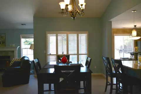 2510 Castlewood Dr, Redding, CA 96002 photo 6
