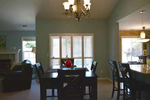 2510 Castlewood Dr, Redding, CA 96002 photo 3