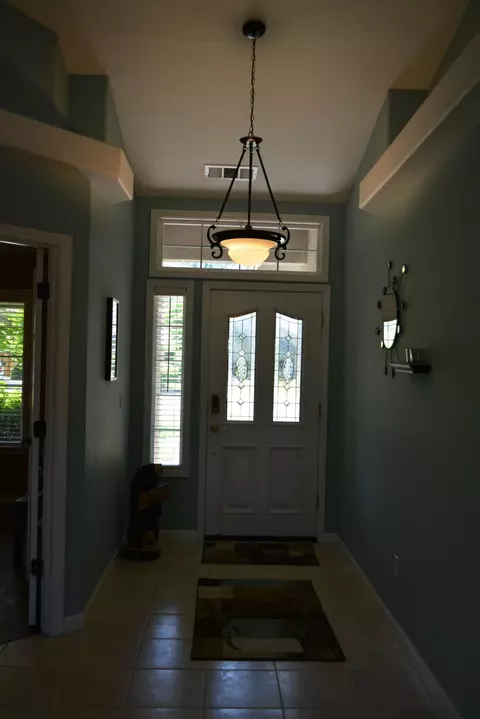 2510 Castlewood Dr, Redding, CA 96002 photo 13