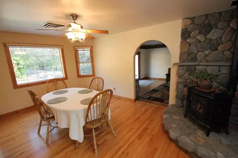8411 Potosi Rd, Redding, CA 96001 photo 2