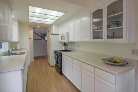10255 Carrousel Dr, Redding, CA 96001 photo 9