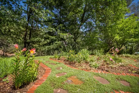10255 Carrousel Dr, Redding, CA 96001 photo 19