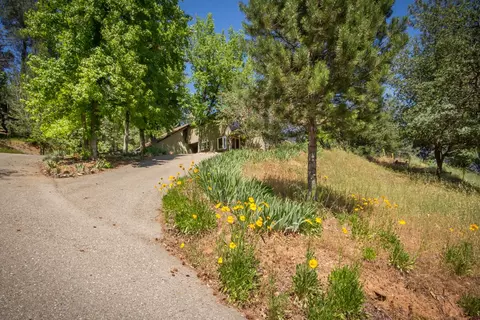 10255 Carrousel Dr, Redding, CA 96001 photo 26