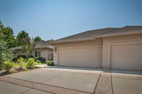 6394 Carmel Dr, Redding, CA 96003 photo 17