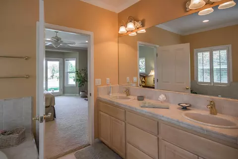 6394 Carmel Dr, Redding, CA 96003 photo 12
