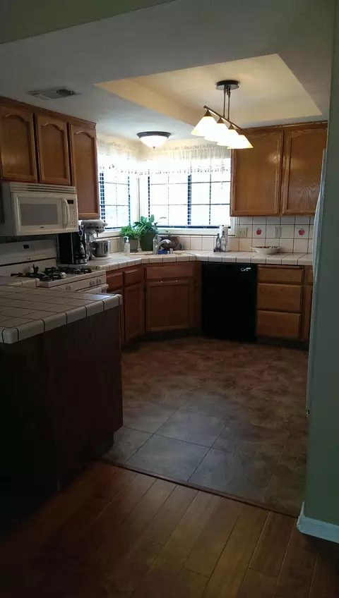 2023 Tiburon Dr, Redding, CA 96003 photo 9