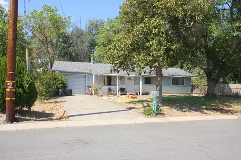 19666 Day Ln, Redding, CA 96002 photo 2