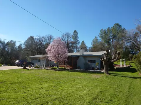 66 Cooper Dr, Redding, CA 96001 photo 1