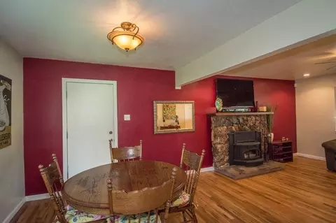 3580 Sacramento Dr, Redding, CA 96001 photo 7