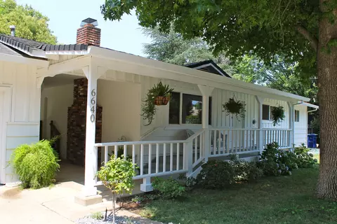 6640 Riverside Dr, Redding, CA 96001 photo 2