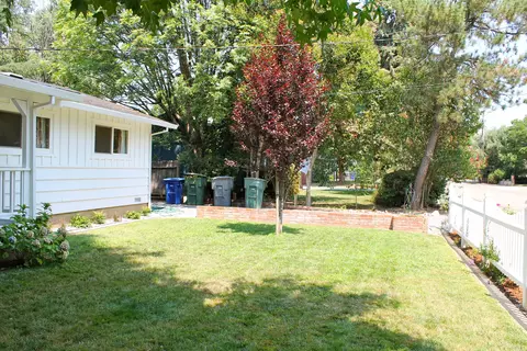 6640 Riverside Dr, Redding, CA 96001 photo 18
